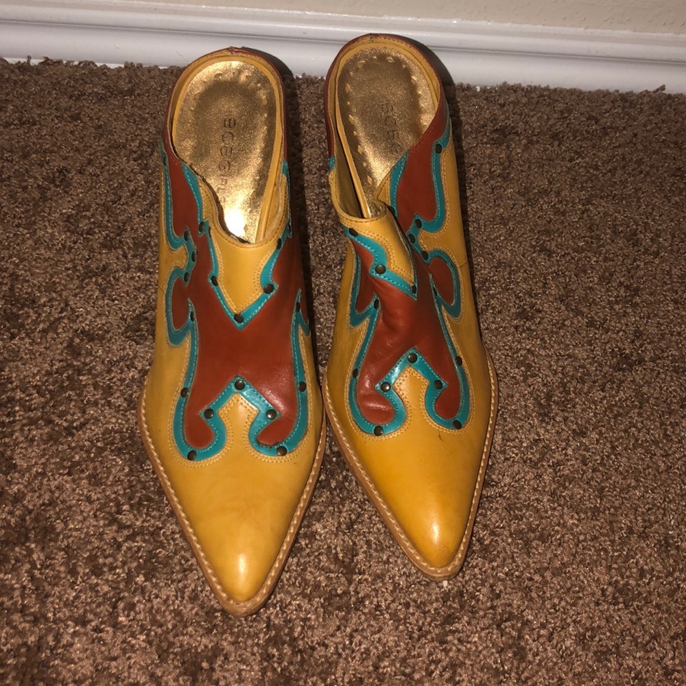 Bcbgirls cowgirl wedges